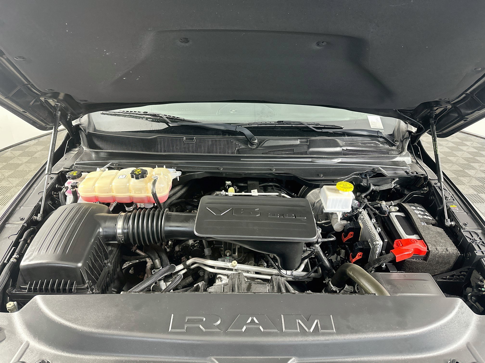 Used 2023 RAM 1500 Big Horn AWD/4WD image 32