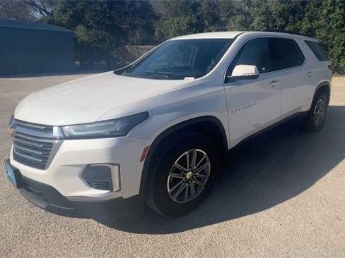 Used 2022 Chevrolet Traverse LT image 4