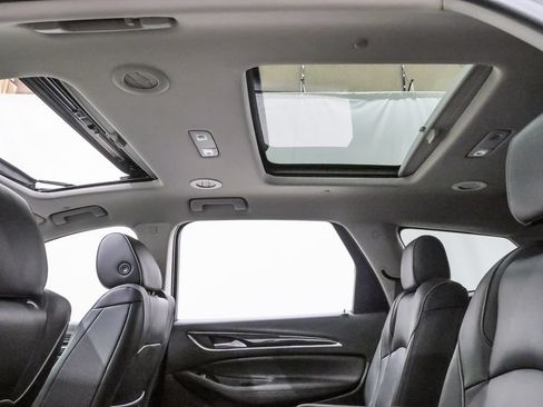 Used 2020 Buick Enclave Avenir w/ Avenir Technology Package FWD image 12