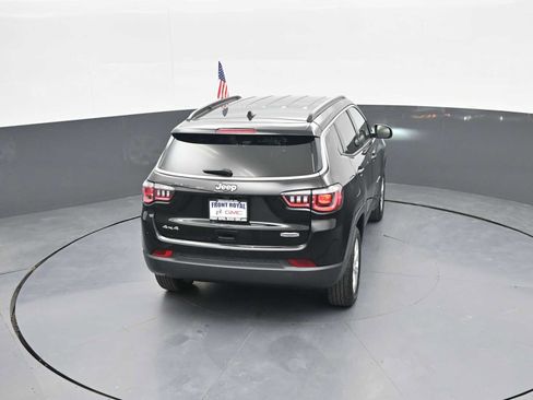 Used 2024 Jeep Compass Latitude AWD/4WD image 29