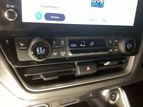 Used 2024 Toyota Grand Highlander XLE image 15