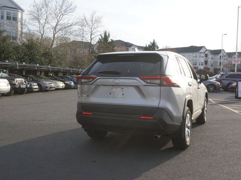 Used 2025 Toyota RAV4 LE image 4