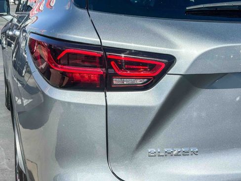 Used 2025 Chevrolet Blazer LT FWD image 10
