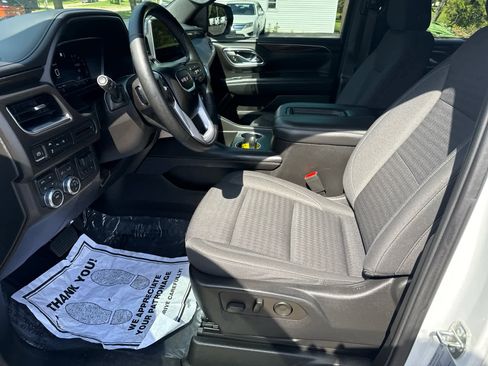 Used 2023 GMC Yukon XL SLE w/ Max Trailering Package image 11