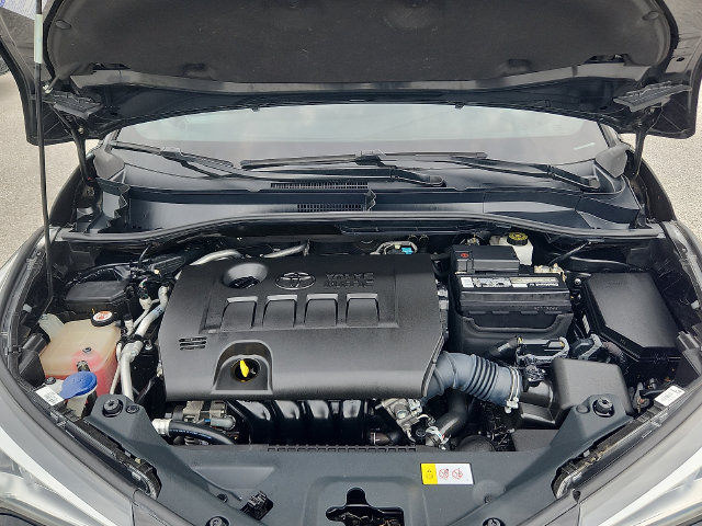 Used 2019 Toyota C-HR LE FWD image 27