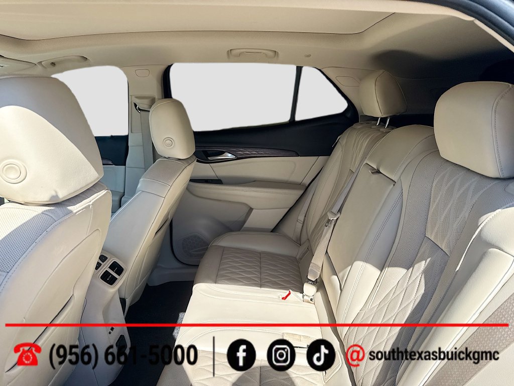 Used 2023 Buick Envision Avenir AWD/4WD image 26