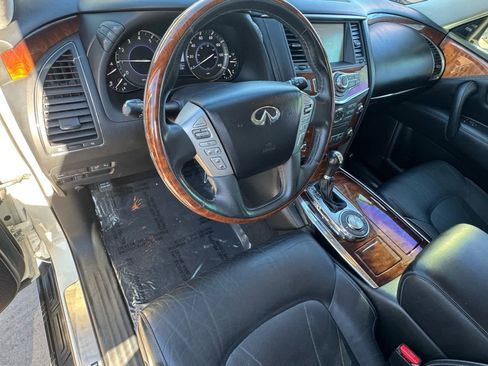 Used 2015 INFINITI QX80 2WD w/ Deluxe Technology Package image 2