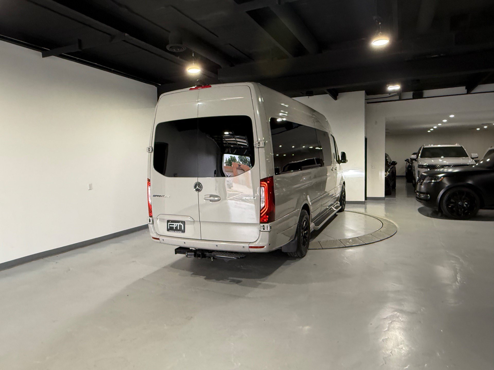 Used 2024 Mercedes-Benz Sprinter 2500 image 11