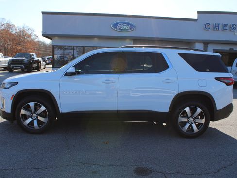 Used 2022 Chevrolet Traverse LT w/ LT Premium Package image 1