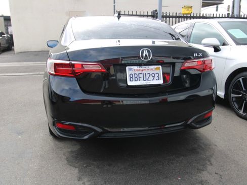 Used 2017 Acura ILX image 7