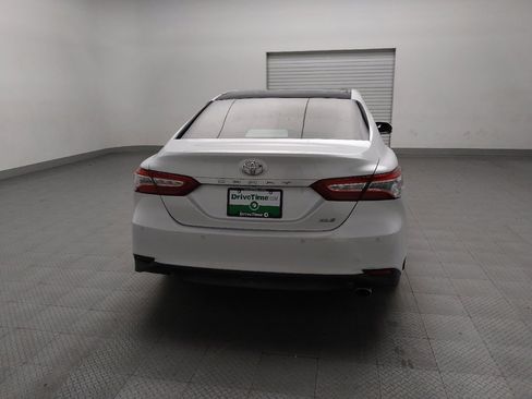 Used 2018 Toyota Camry XLE image 7