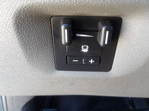 Used 2011 Chevrolet Silverado 1500 W/T image 25