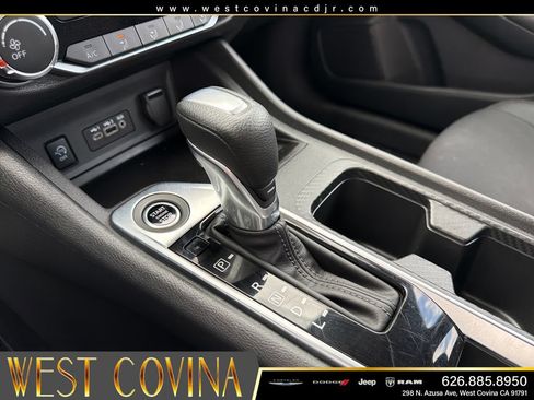 Used 2025 Nissan Sentra SV FWD image 18