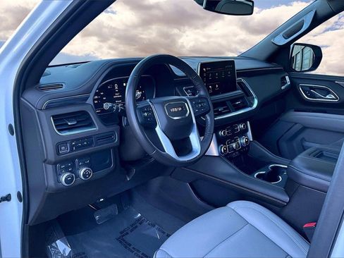 Used 2023 GMC Yukon SLT image 17