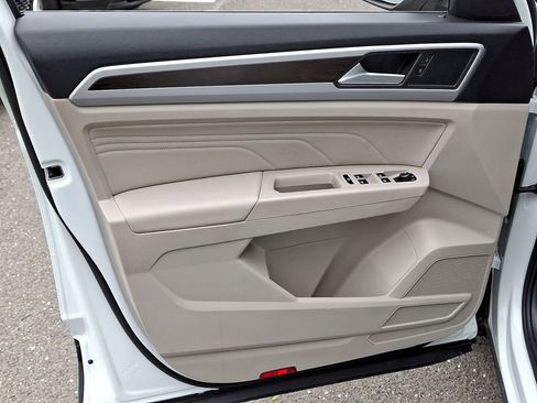 Certified 2023 Volkswagen Atlas SE AWD/4WD image 12