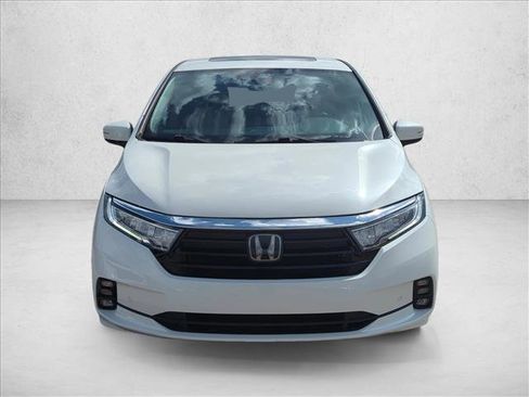 Used 2023 Honda Odyssey Elite image 2
