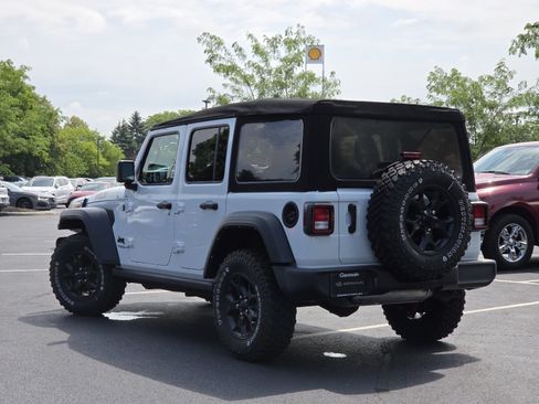Used 2022 Jeep Wrangler Unlimited Sport AWD/4WD image 17