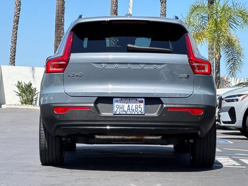Certified 2023 Volvo XC40 B5 Plus w/ Protection Package Premier AWD/4WD image 4