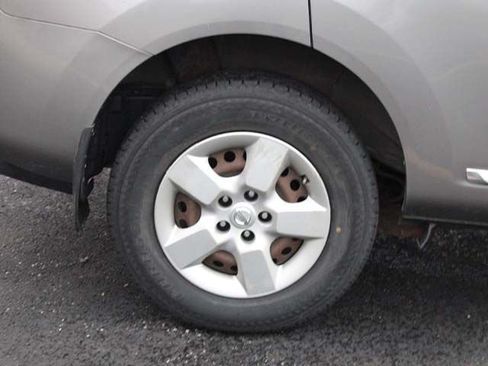 Used 2015 Nissan Rogue S w/ Convenience Package AWD/4WD image 8