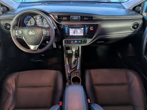 Used 2018 Toyota Corolla SE FWD image 12
