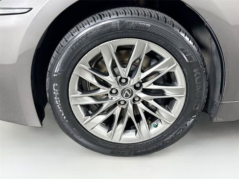 Used 2018 Lexus LS 500 w/ Interior Upgrade Package RWD image 49