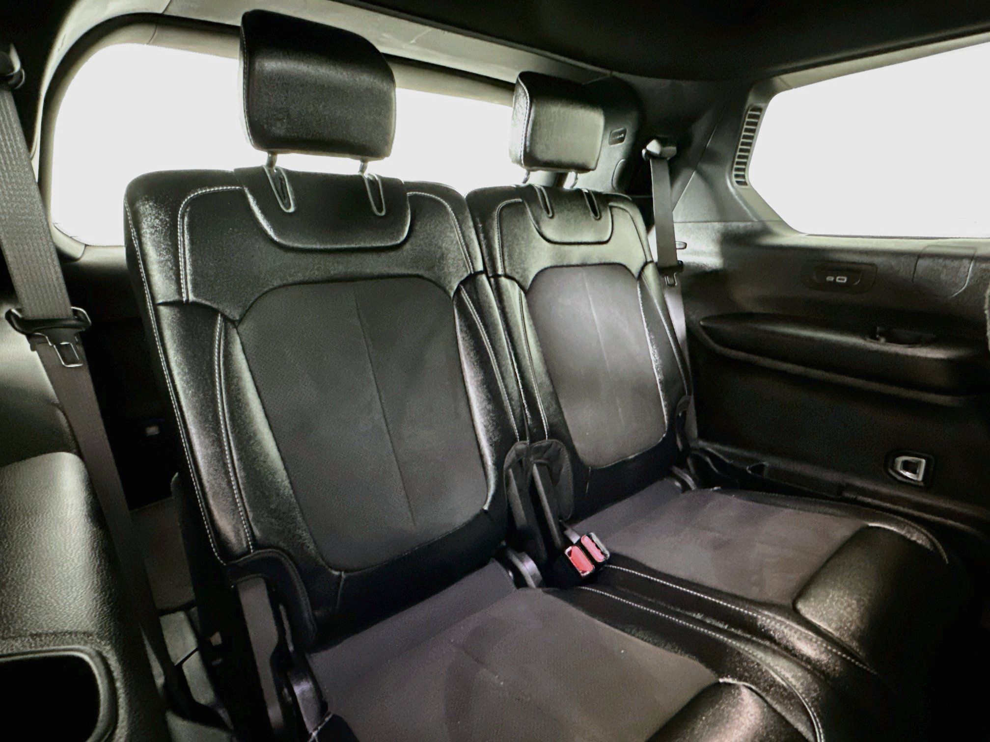 Used 2024 Jeep Grand Cherokee L Laredo AWD/4WD image 25