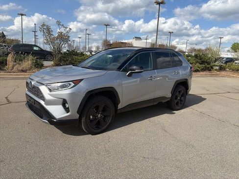Used 2021 Toyota RAV4 XSE image 1