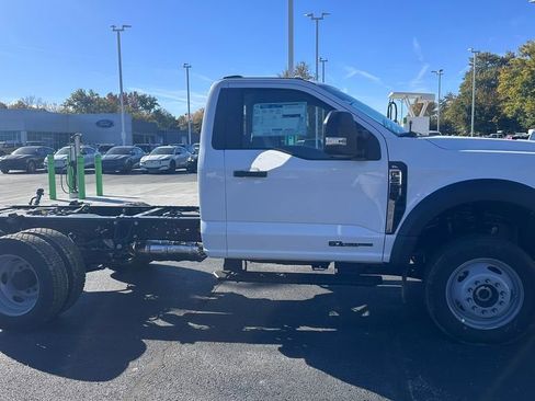 New 2024 Ford F550 4x4 Regular Cab Super Duty image 4