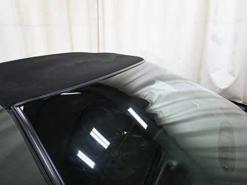 Used 2004 Chevrolet Corvette Convertible w/ Preferred Equipment Group RWD image 28