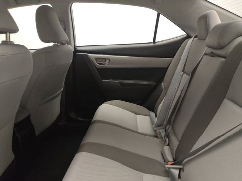 Used 2017 Toyota Corolla LE image 18