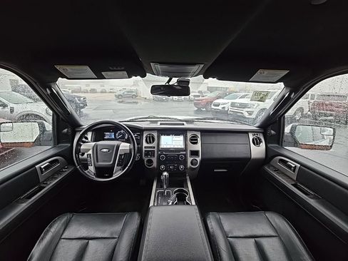 Used 2017 Ford Expedition EL Limited image 2