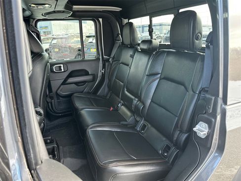 Used 2023 Jeep Gladiator Mojave w/ Cold Weather Group image 37