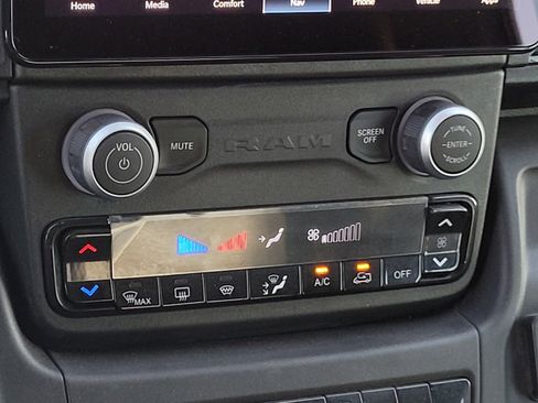 New 2024 RAM ProMaster 3500 w/ Delivery Van Package image 31