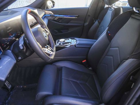 Used 2025 BMW i5 M60 w/ Executive Package image 14