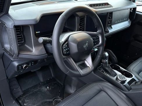 New 2025 Ford Bronco Badlands image 9