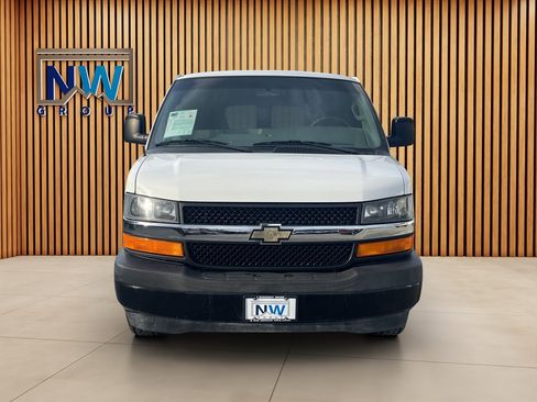 Used 2016 Chevrolet Express 2500 LT w/ LT Preferred Equipment Group image 13