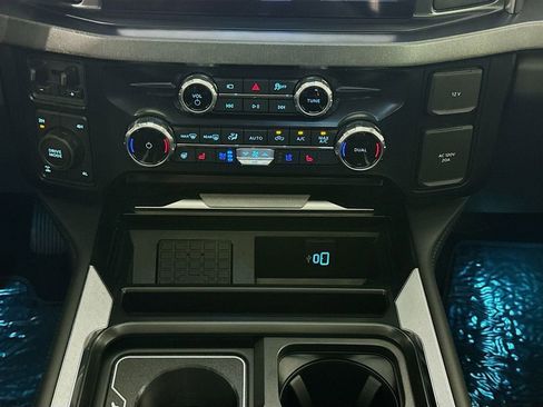 Used 2025 Ford F350 Platinum w/ FX4 Off-Road Package image 44