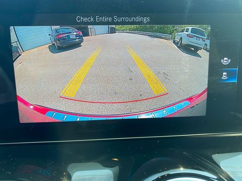 Used 2022 Mercedes-Benz GLA 250 4MATIC image 21