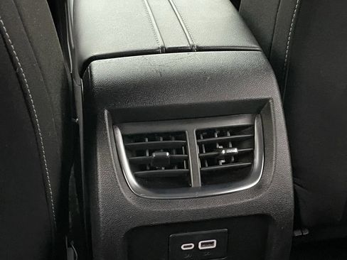 Used 2025 Chevrolet Blazer LT image 24