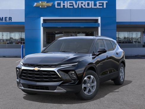 New 2026 Chevrolet Blazer LT w/ Convenience Package FWD image 32