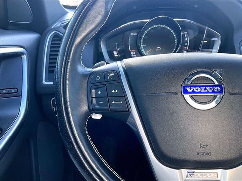 Used 2017 Volvo XC60 T6 R-Design w/ Climate Package image 16