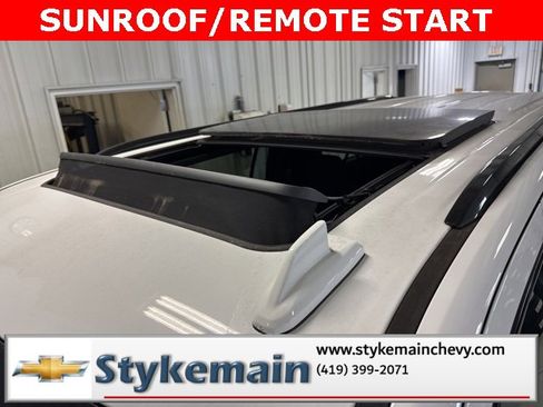 Used 2021 Chevrolet Suburban Z71 image 2