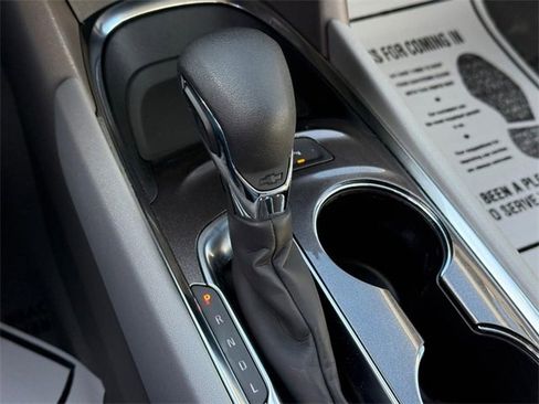 Used 2024 Chevrolet Malibu LT image 22