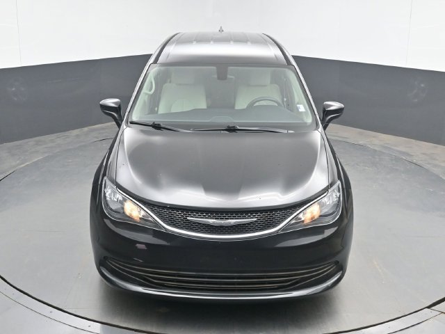 Used 2017 Chrysler Pacifica LX w/ Tire & Wheel Group FWD image 34