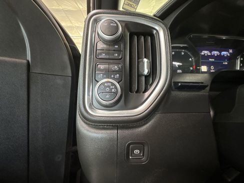 Used 2020 GMC Sierra 3500 AT4 w/ AT4 Premium Package image 18