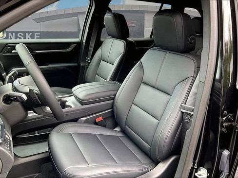 New 2026 GMC Acadia Elevation w/ Elevation Premium Package AWD/4WD image 10