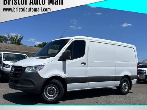 Used 2022 Mercedes-Benz Sprinter 1500 image 1