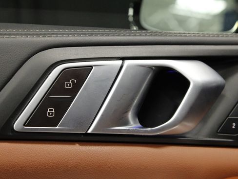 Used 2024 BMW ALPINA XB7 AWD/4WD image 33