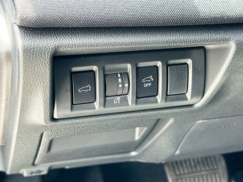 Used 2025 Subaru Outback Premium w/ Popular Package #1A AWD/4WD image 10