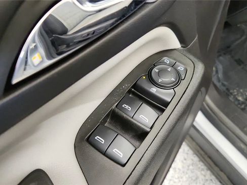 Used 2024 Chevrolet Equinox LT w/ LPO, Floor Liner Package FWD image 30